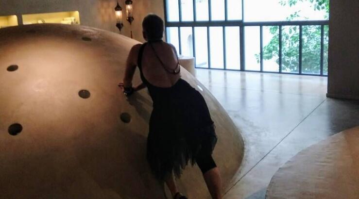 Γνωστή τηλεπερσόνα: “Ο πρώην σύζυγός μου ενώ ήμασταν παντρεμένοι, αρραβωνιάστηκε με άλλη” 