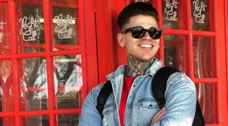 Αλέξανδρος Νατσάκος: Το φιλί στην Κύπρια σύντροφό του! [βίντεο] 