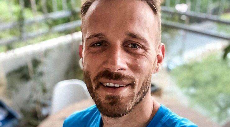 Ο Νεκτάριος Αλεξάνδρου αγκαλιά με τα τρία του παιδιά!