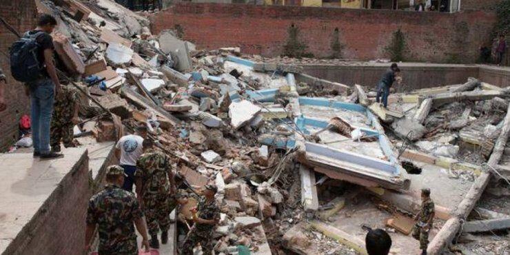 Νεπάλ: 15χρονος ανασύρθηκε ζωντανός 5 μέρες μετά το σεισμό