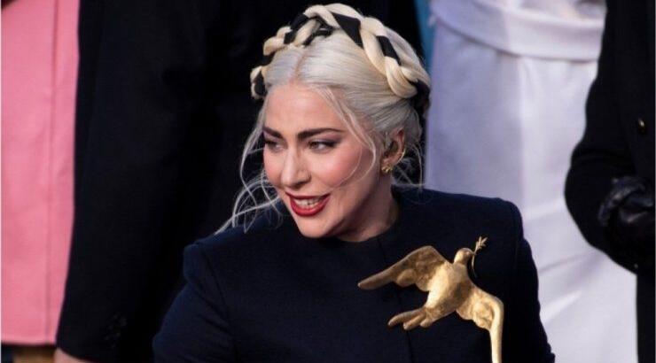 Lady Gaga: Από ξανθιά έγινε μελαχρινή!