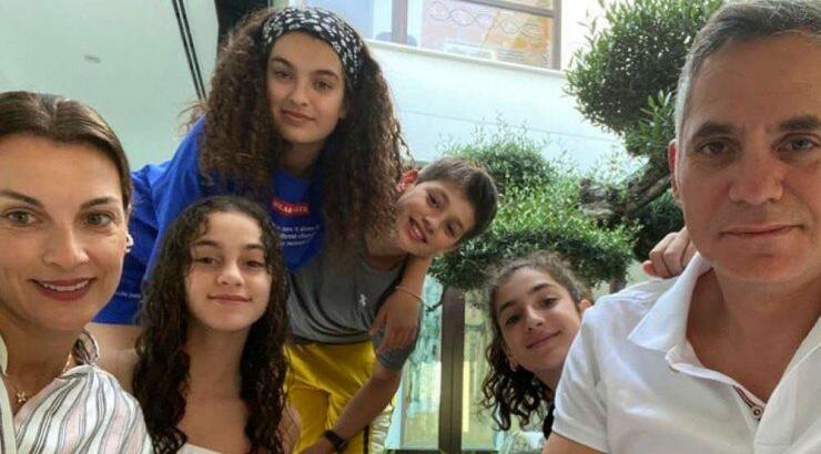 Νικόλας Παπαδόπουλος: Γιόρτασε τα γενέθλιά του με εντυπωσιακή τούρτα και όλα τα αγαπημένα του πρόσωπα!