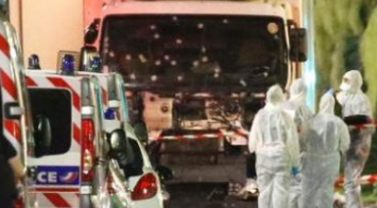 Ποια πασίγνωστη τραγουδίστρια ήταν στη Νίκαια την ώρα της επίθεσης;