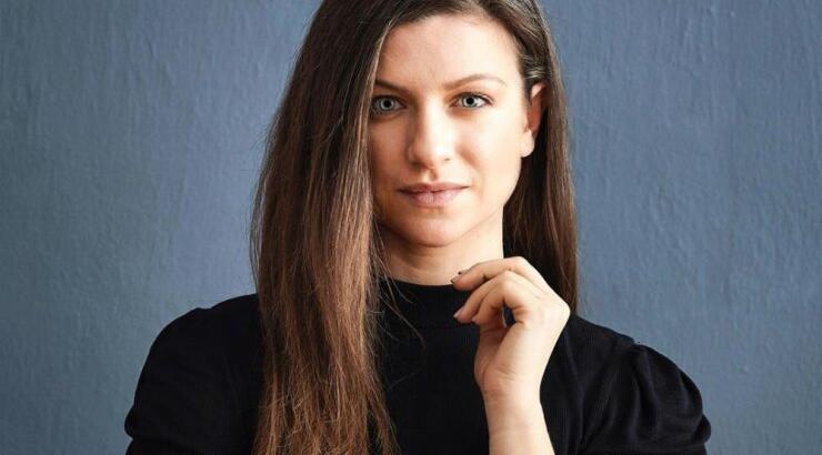 Είδαμε τη Νίκη Δραγούμη να τραγουδάει σε ηλικία έξι ετών και μας έφτιαξε την ημέρα! 