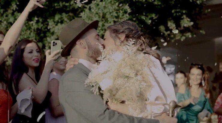 Νίκη Δραγούμη – Βασίλης Χαραλάμπους: Είδαμε όλες τις elegant λεπτομέρειες της διακόσμησης του γάμου τους