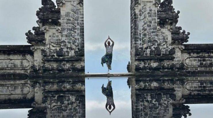 Νικόλας Ιωαννίδης: Πόζαρε στα must locations του Bali και λατρέψαμε τις εικόνες 