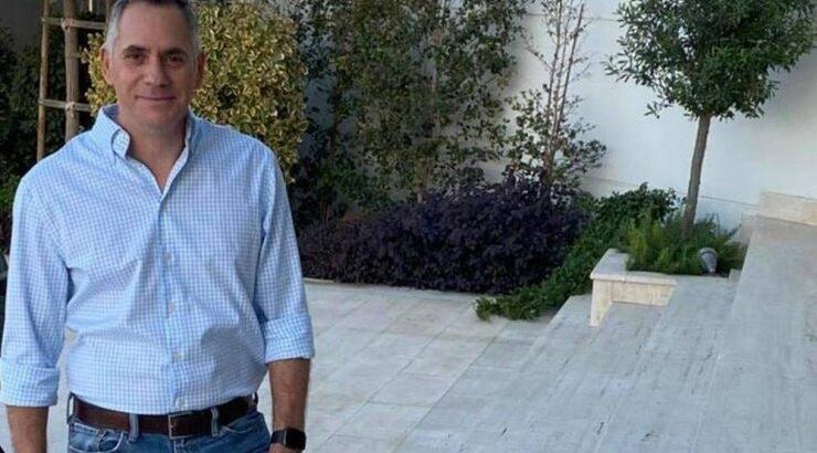 Ο Νικόλας Παπαδόπουλος έπαιξε στην κιθάρα του την πιο ροκ εκδοχή του "Ζεϊμπέκικου της Ευδοκίας" [βίντεο]