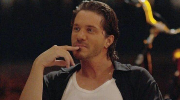 Γενέθλια για τον Νίκο Οικονομόπουλο - Η τούρτα που έσβησε [εικόνα]