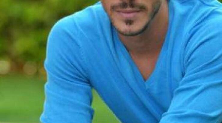  Νίκος Οικονομόπουλος: «Τα μαλλιά μου τα έβαφα από τα 13, τώρα έχουν το φυσικό τους χρώμα»