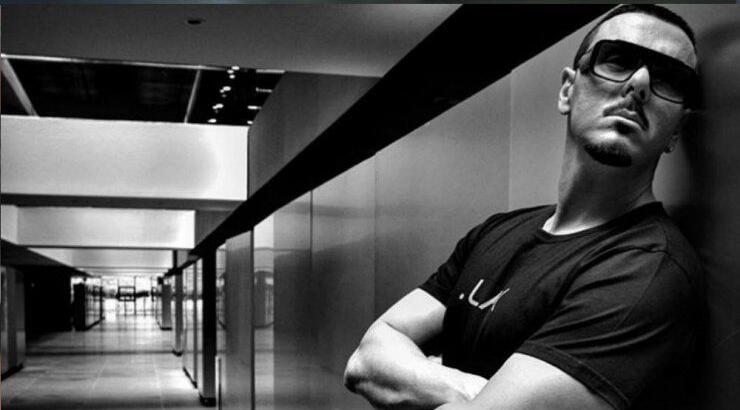 Ο Νίκος Βουρλιώτης μας δείχνει για πρώτη φορά την κορούλα του!