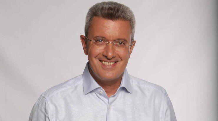 Νίκος Χατζηνικολάου: Το σπάνιο στιγμιότυπο των τεσσάρων παιδιών του! [εικόνα]