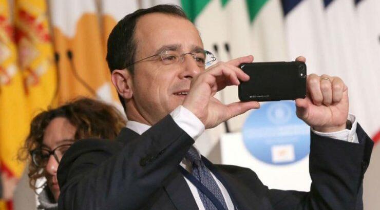 Νίκος Χριστοδουλίδης: Η γλυκιά εικόνα που δημοσίευσε της μικρής του κόρης