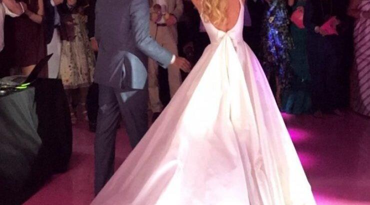 Νομικού – Θεοδωρίδης: Εξέπληξαν στον πρώτο τους χορό  στη γαμήλια δεξίωση!