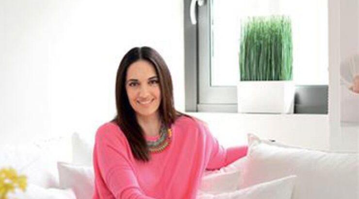 Νόνη Δούνια: Μας υποδέχεται στο σπίτι της [εικόνες]