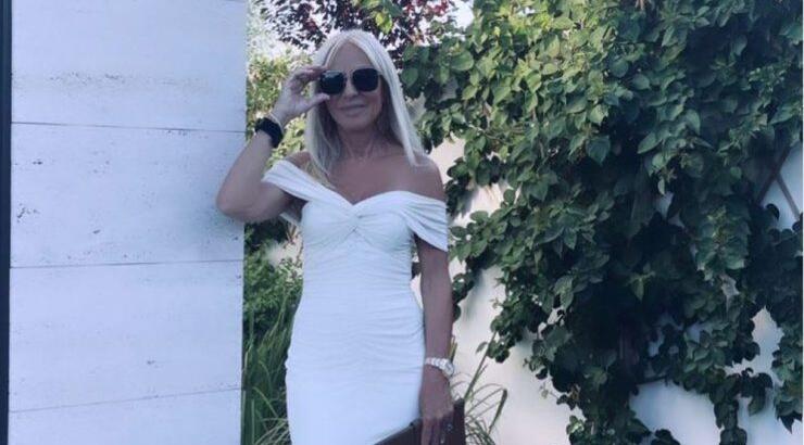 Το σύνολο της Νόνης Κυπριανού που είναι ιδανικό εάν είσαι καλεσμένη σε βάπτιση