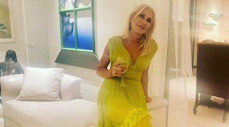 Νόνη Κυπριανού: Ο υπέροχος χριστουγεννιάτικος στολισμός στο νέο της σπίτι! [εικόνες]