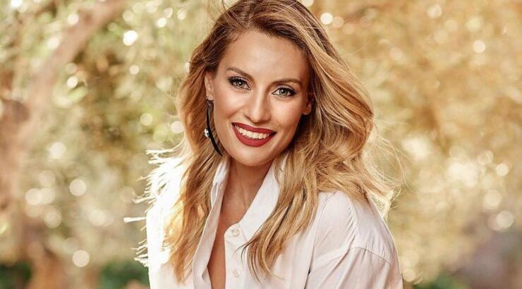 Eλεονώρα Μελέτη: Η εξόρμηση στην παραλία με τη δυο ετών κόρη της και το σύζυγό της που λατρέψαμε [εικόνες]