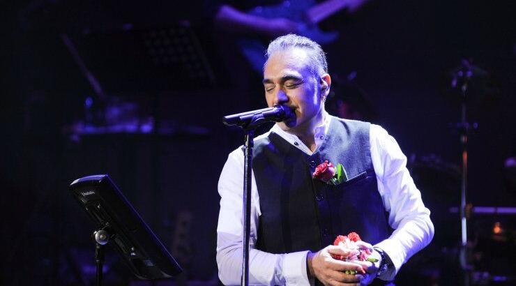 Ο Νότης Σφακιανάκης “ξαναχτυπά”: Ο χυδαίος χαρακτηρισμός για την Μελίνα Μερκούρη [βίντεο]