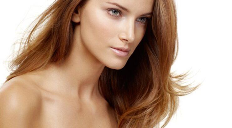 Υγιή μαλλιά στον ήλιο 