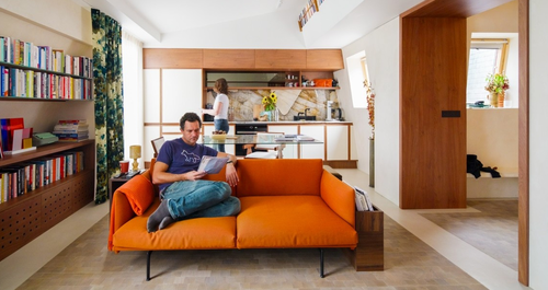 Το διαμέρισμα 47τ.μ. ενός λάτρη της μουσικής, φτιαγμένο με έξυπνους χώρους αποθήκευσης