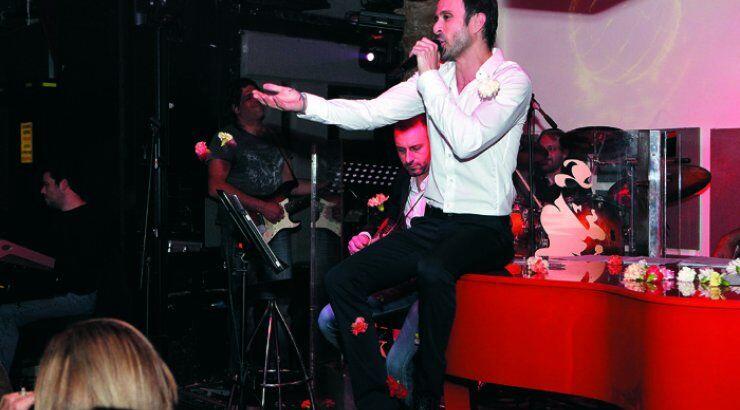 Θεοφάνους - Χριστοφόρου: Eρωτευµένα ζευγάρια διασκέδασαν μαζί τους 