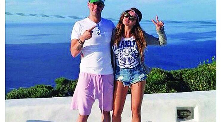 Όλγα Φαρμάκη: Ο δημόσιος τσακωμός με τον σύντροφό της στα μπουζούκια! [εικόνες]