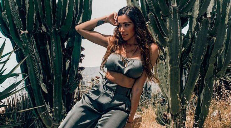 Όλγα Φαρμάκη: Ποζάρει δείχνοντάς μας πόσο έχει φουσκώσει η κοιλίτσα της [εικόνα]