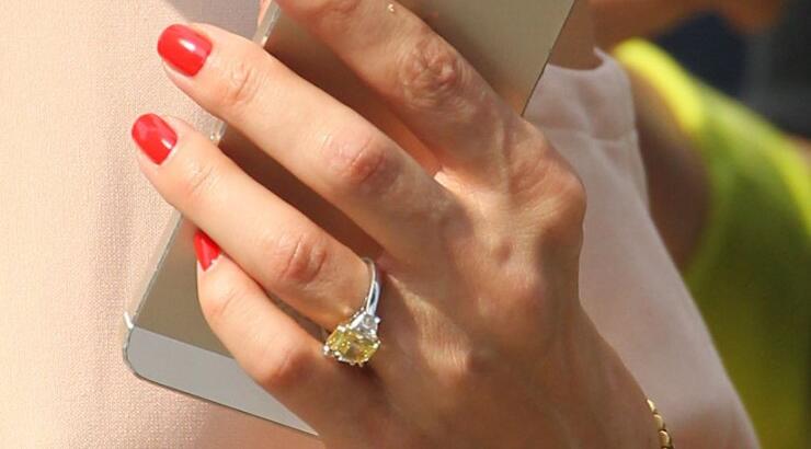 Σε ποιαν διάσημη ανήκει αυτή η κοτρόνα; [εικόνες]