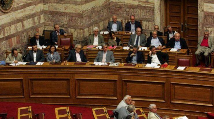 Eλλαδα: Ψηφίστηκε το β