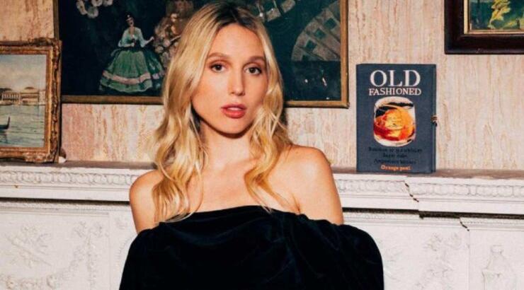 Καλεσμένη σε γάμο: H Μαρία-Ολυμπία Γλύξμπουργκ σου δείχνει το ιδανικό μακιγιάζ 