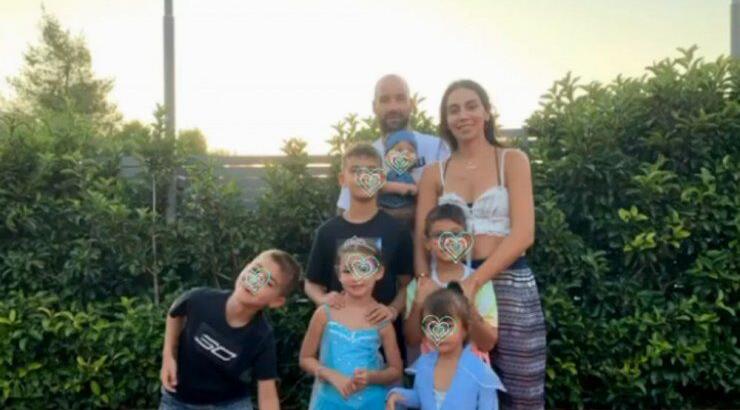 Ολυμπία Χοψονίδου: Δεν φαντάζεστε πως κάνουν μασάζ τα παιδιά της στη θεία τους! [βίντεο]