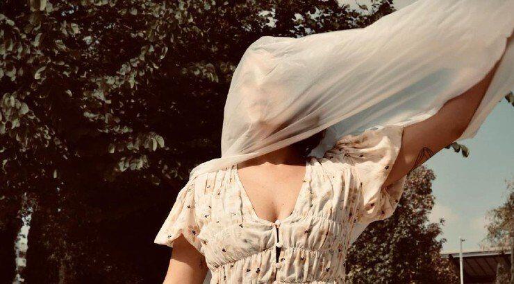 Κύπρια ηθοποιός εξομολογείται: “Έχω κουραστεί να ακούω να με ρωτάνε πότε θα παντρευτώ” [βίντεο]