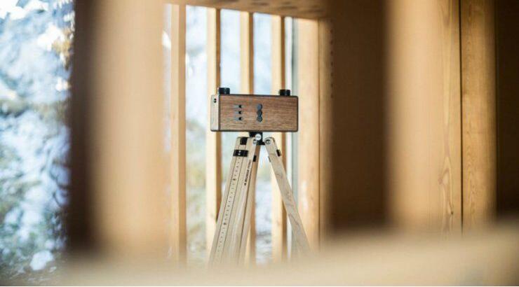 Ξύλινη φωτογραφική χωρίς φακό, χωρίς καθρέπτη και χωρίς μπαταρίες!