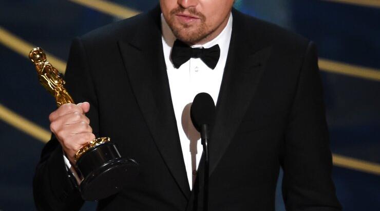 Leonardo Di Caprio: Με κουκούλα στα σοκάκια της Μυκόνου! [βίντεο]