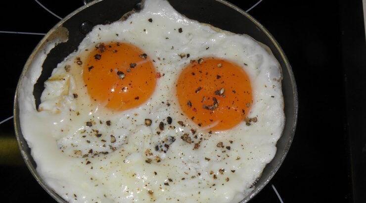 Οι 3 τροφές που πρέπει να αποφύγετε για να έχετε ένα καλό ύπνο 