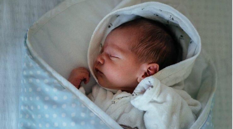 Τέσσερις λόγοι που δεν ενδείκνυται ο εξαναγκασμός σε ύπνο ή ξάπλωμα σε οποιαδήποτε ηλικία, ακόμα και στη βρεφική