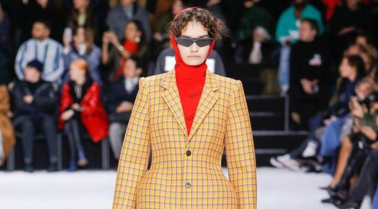 Βρήκαμε την οικονομική εκδοχή του it παλτό της σεζόν!