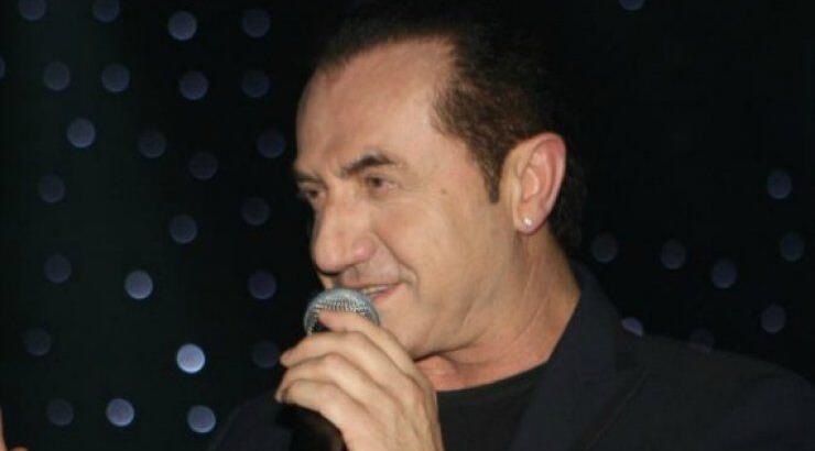 Ποια γυναίκα φιλάει με πάθος ο Λευτέρης Πανταζής;