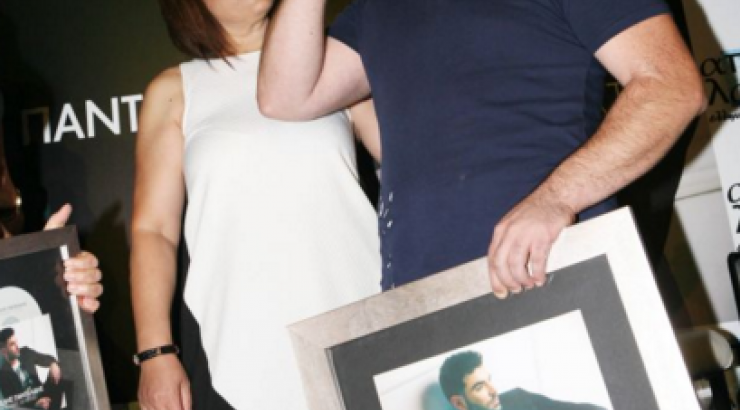 Η σπαρακτική κραυγή της μητέρας του Παντελίδη πάνω από τον τάφο του