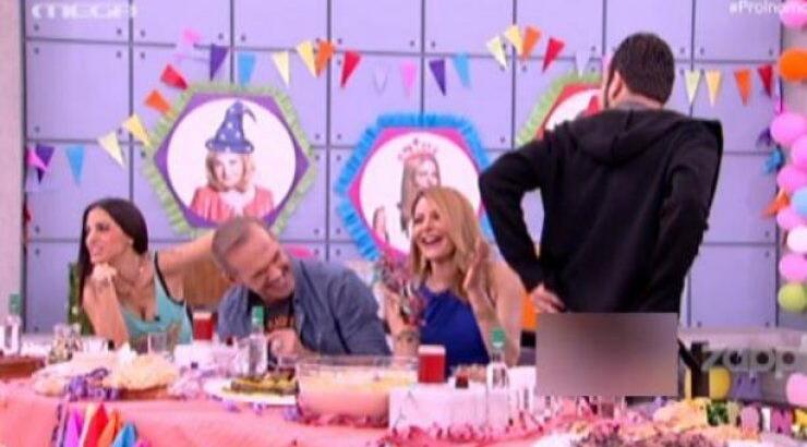 Κατέβασε το παντελόνι του στο αέρα της εκπομπής!