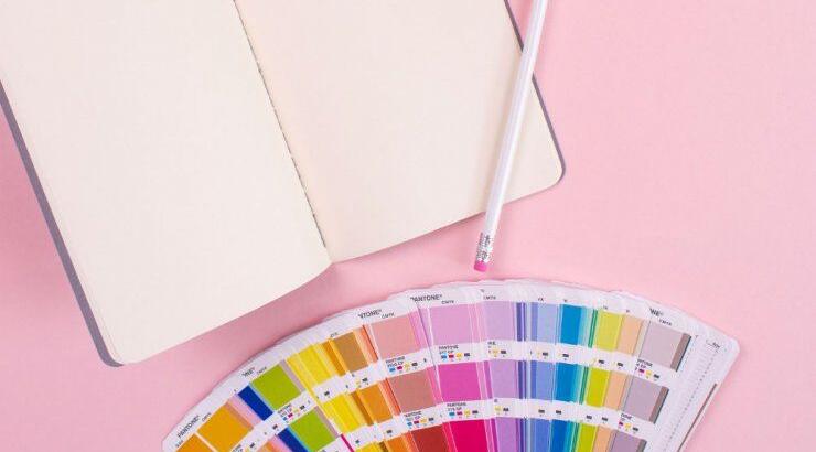 To Ινστιτούτο Χρώματος Pantone διάλεξε δύο χρώματα που θα καθορίσουν το 2021