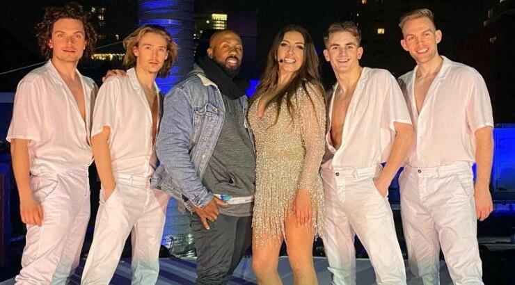 To "bullying" στα social media για τα…"παραπανίσια κιλά" της Έλενας Παπαρίζου στον τελικό της "Eurovision" [βίντεο]