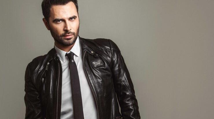 Δείτε τη γοητευτική Κύπρια σύντροφό του Γιώργου Παπαδόπουλου να σβήνει τη γενέθλια τούρτα της