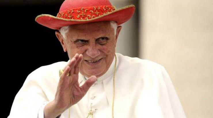 Παραιτείται ο Πάπας Βενέδικτος