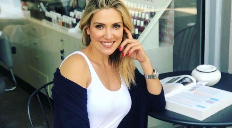 Έλενα Παπαβασιλείου: Η βόλτα με τον αγαπημένο της και οι σπάνιες εικόνες