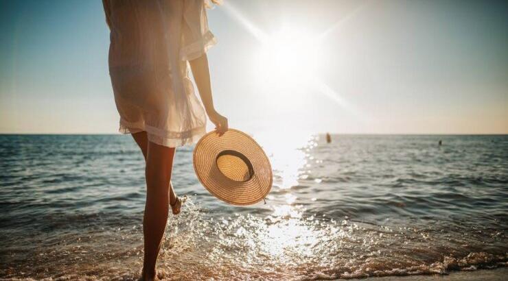 Αυτά είναι τα 5 απαραίτητα αξεσουάρ του καλοκαιριού
