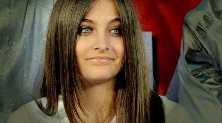 H Paris αποπειράθηκε να αυτοκτονήσει όταν έμαθε ότι δεν είναι βιολογικά αδέρφια με τον Prince