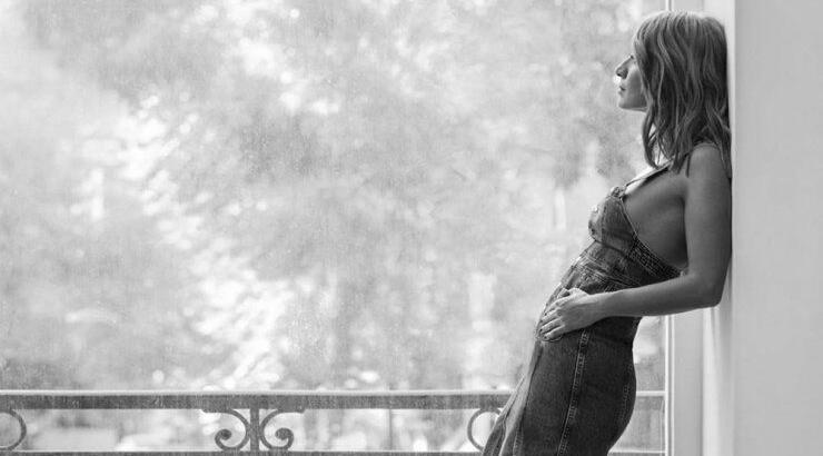 Ελληνίδα παρουσιάστρια παντρεύεται και μόλις το μάθαμε [εικόνα & βίντεο]