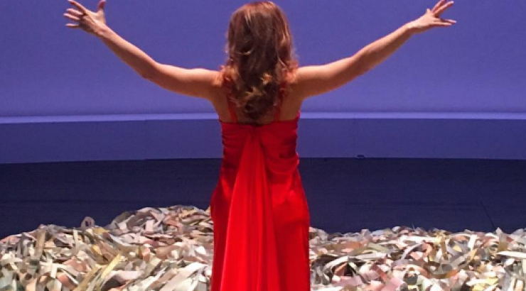 Συγκλονιστική εξομολόγηση Ελληνίδας παρουσιάστριας: "Με απειλούσαν με ομαδικό βιασμό και σεξουαλικά βασανιστήρια!"