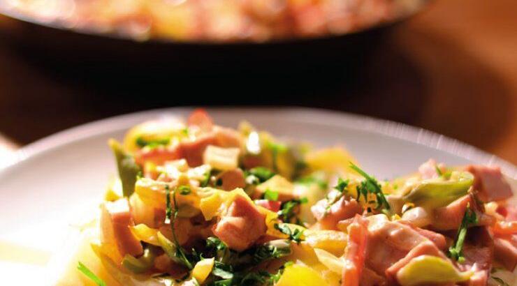 Γεμιστή πατάτα με λαχανικά 